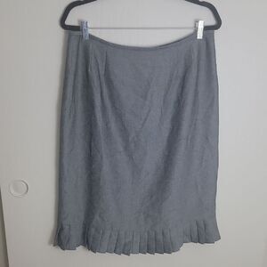 Elegant Gray Skirt